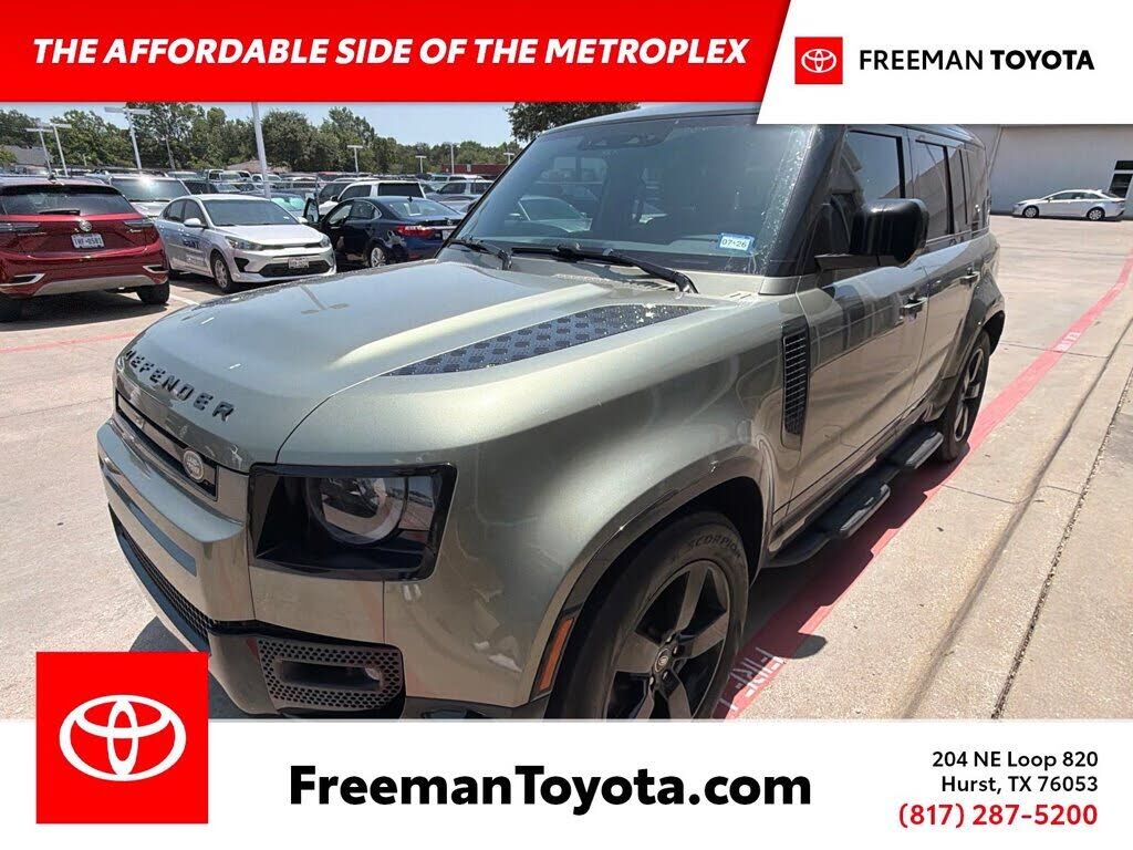 2024 LAND ROVER Defender