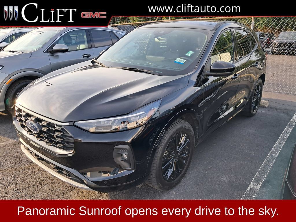 2024 FORD Escape