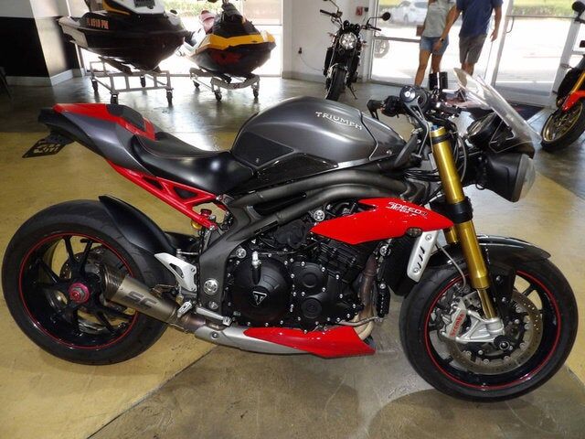2017 TRIUMPH Speed Triple