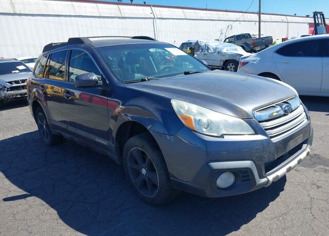 2014 SUBARU Outback