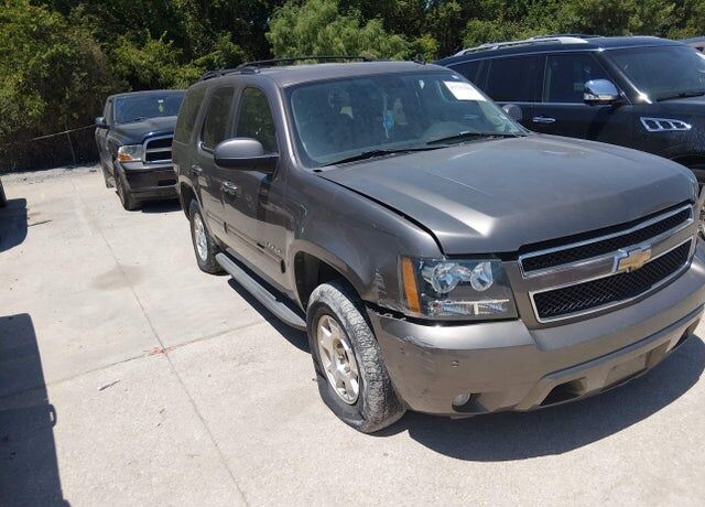 2011 CHEVROLET Tahoe