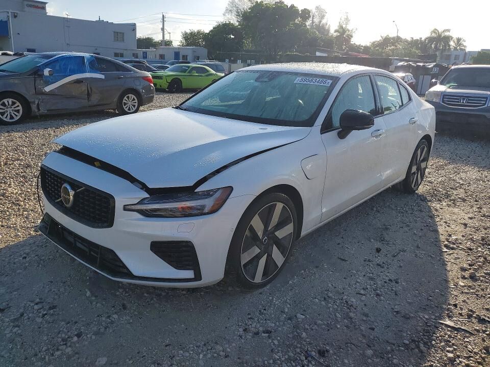 2024 VOLVO S60