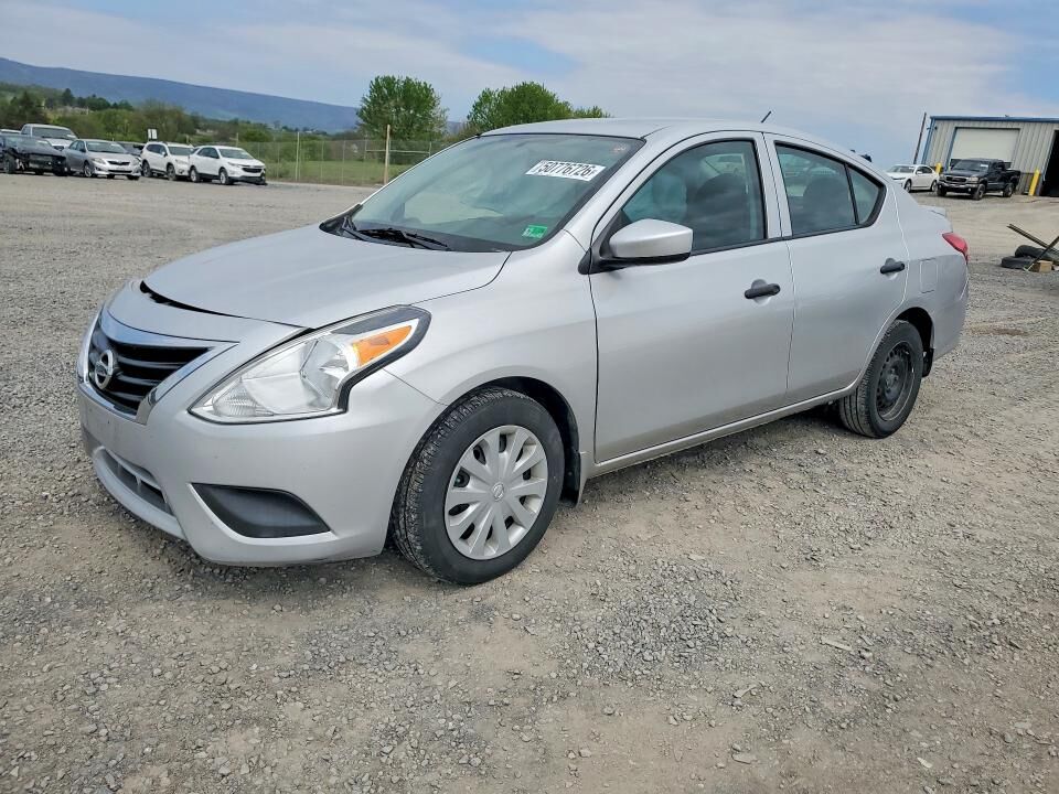 2016 NISSAN Versa