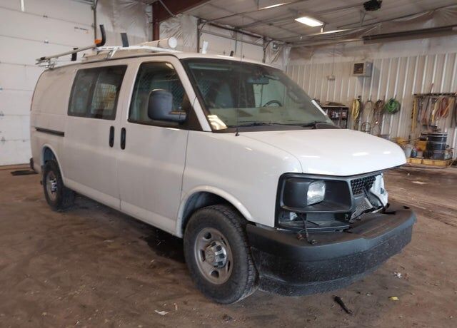 2017 CHEVROLET Express