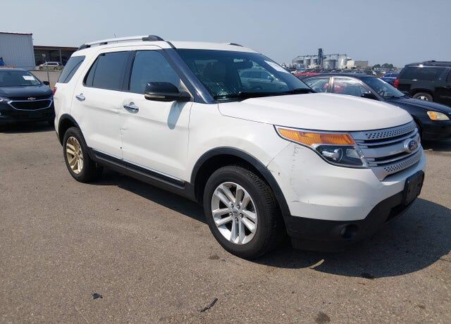 2011 FORD Explorer