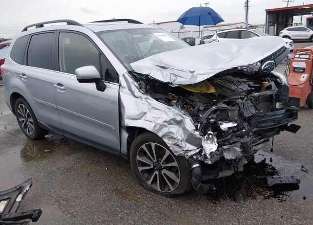 2017 SUBARU Forester