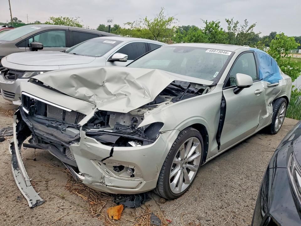 2021 VOLVO S60