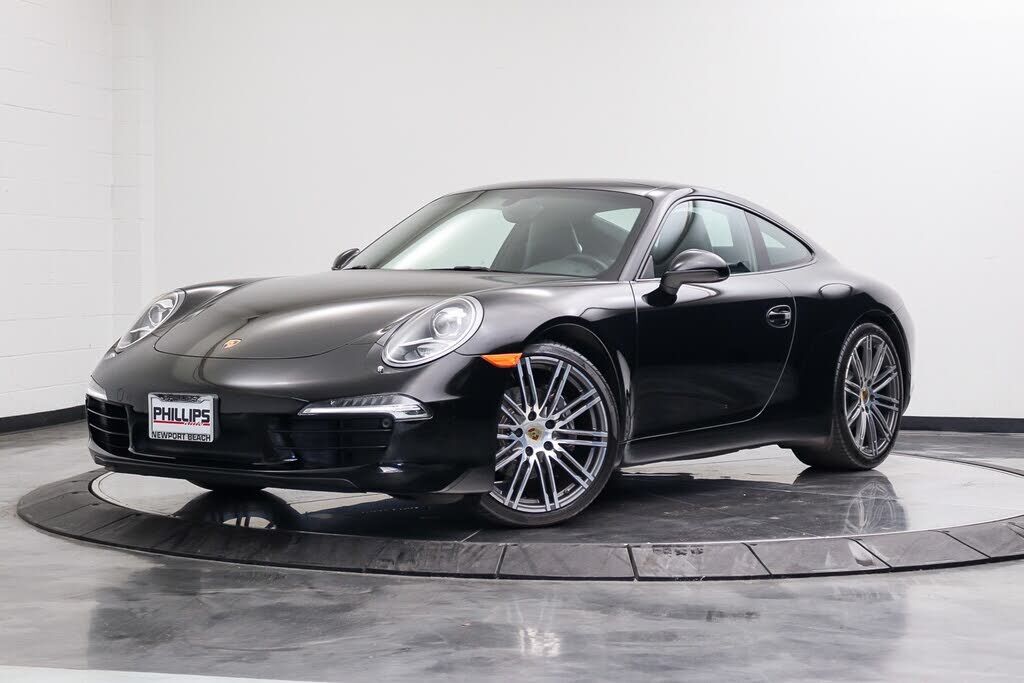 2015 PORSCHE 911