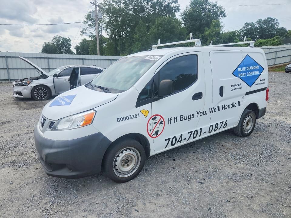 2017 NISSAN NV200
