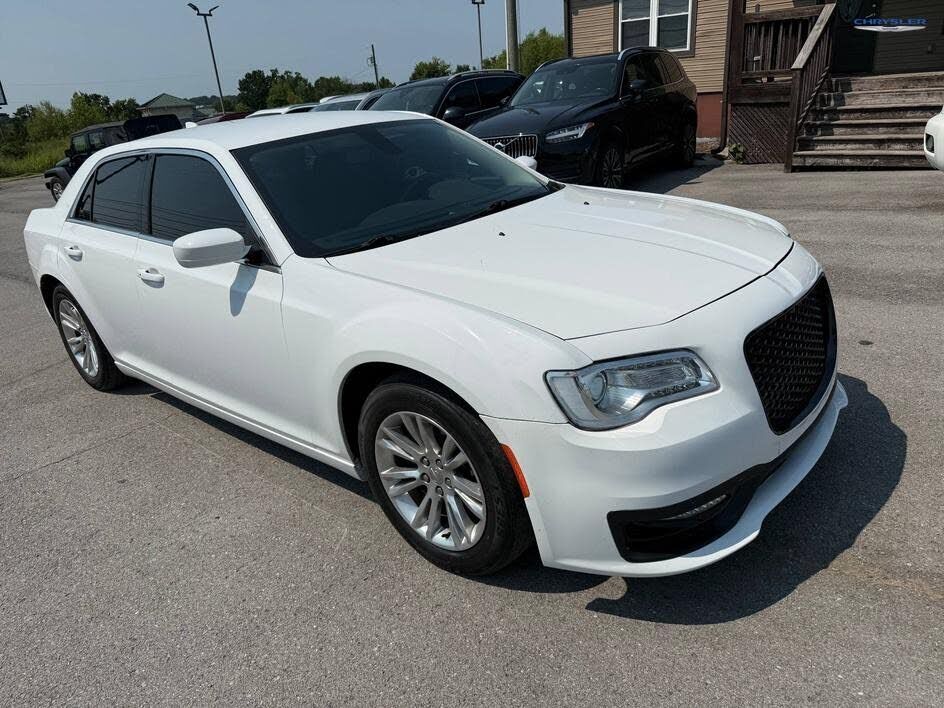 2020 CHRYSLER 300