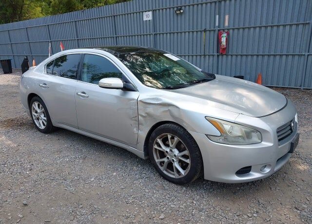2012 NISSAN Maxima