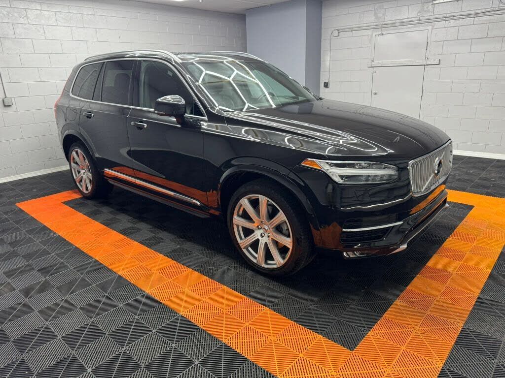 2018 VOLVO XC90