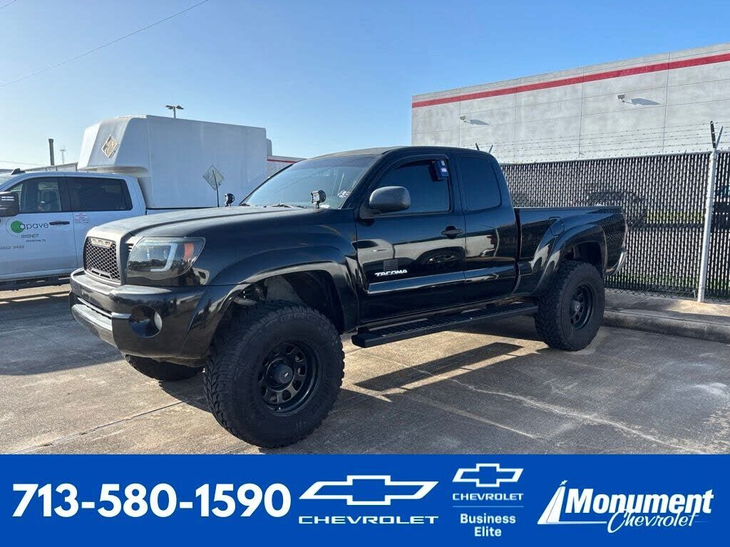 2011 TOYOTA Tacoma