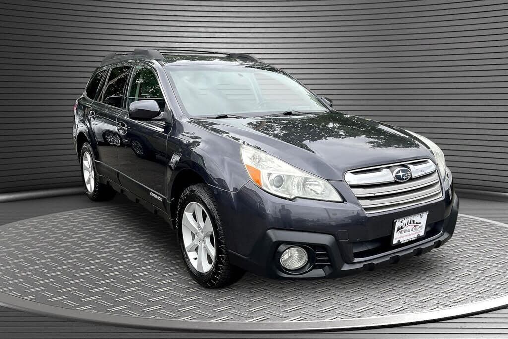 2013 SUBARU Outback