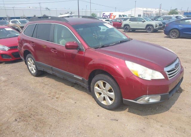 2011 SUBARU Outback