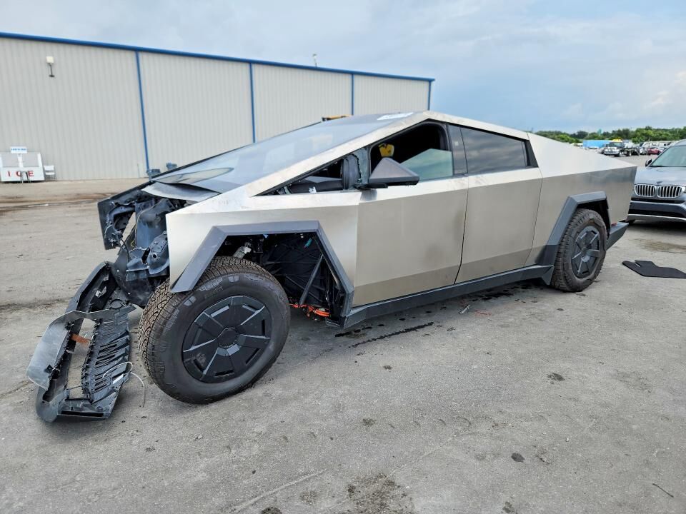 2025 TESLA Cybertruck