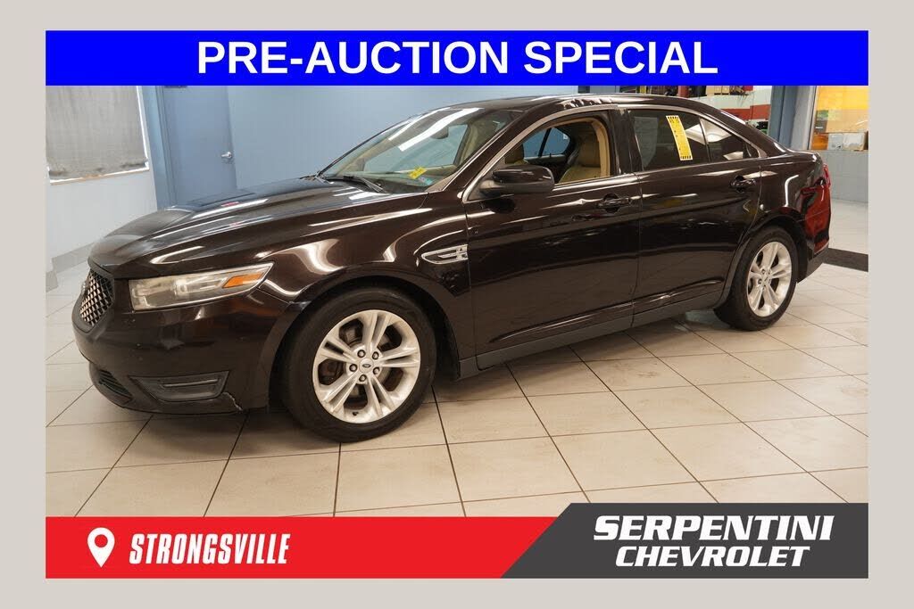 2013 FORD Taurus