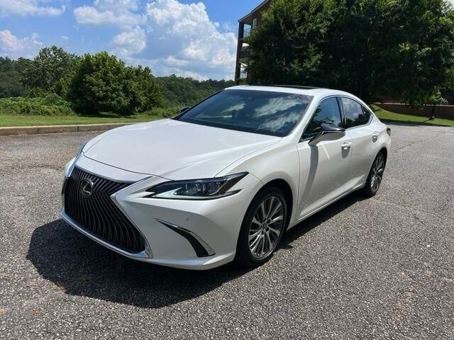 2021 LEXUS ES