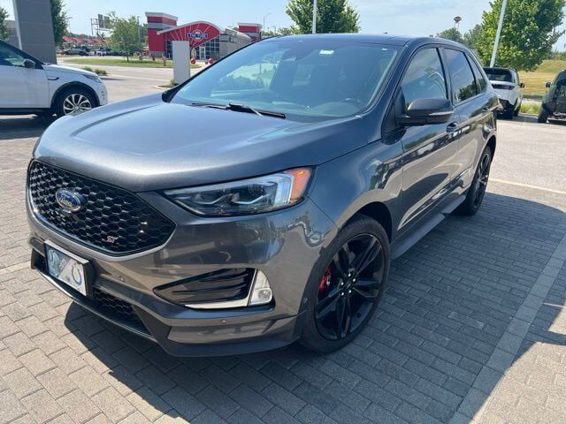 2020 FORD Edge