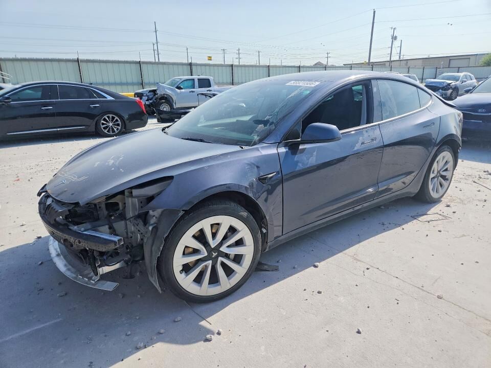 2022 TESLA Model 3