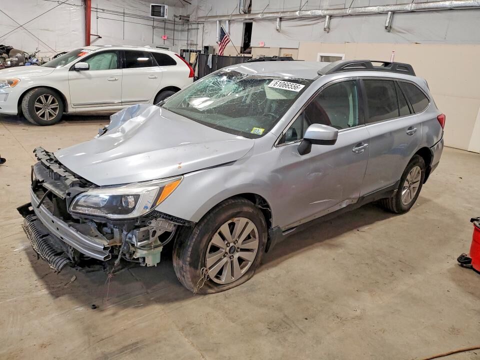 2016 SUBARU Outback