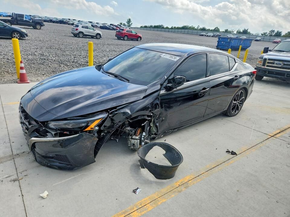 2024 NISSAN Altima