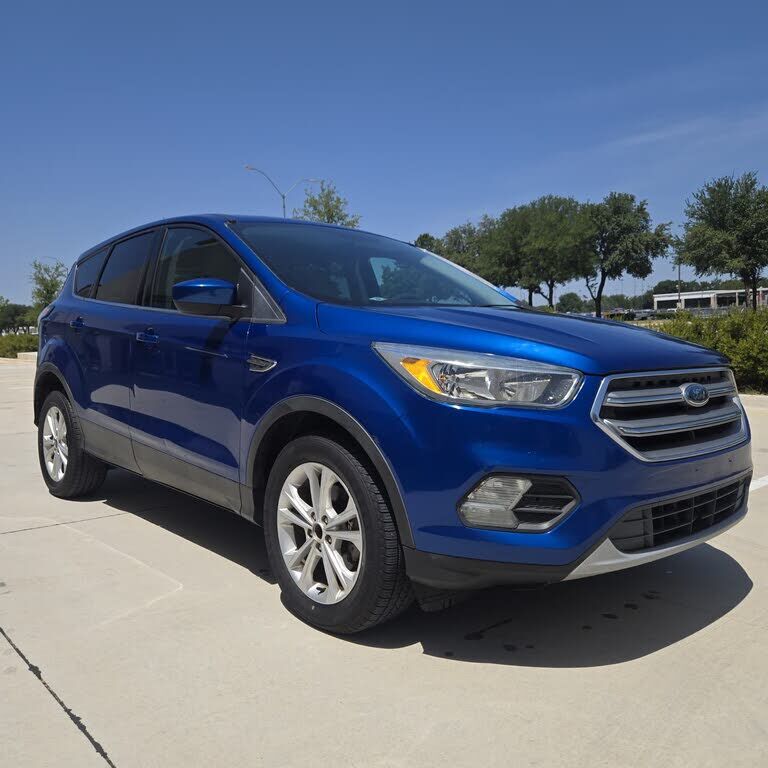 2017 FORD Escape