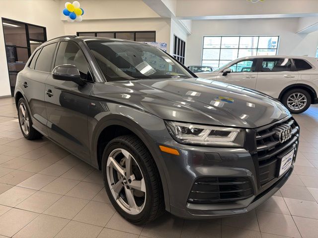 2020 AUDI Q5 e
