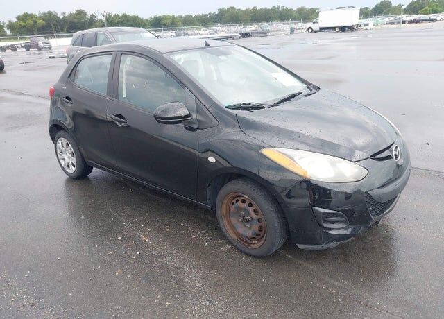 2013 MAZDA Mazda2