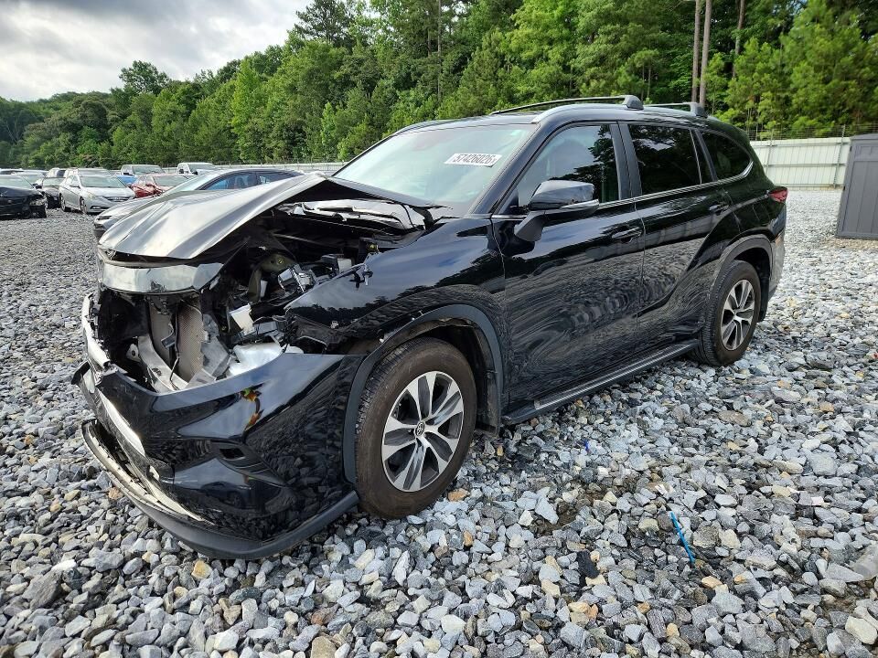 2023 TOYOTA Highlander