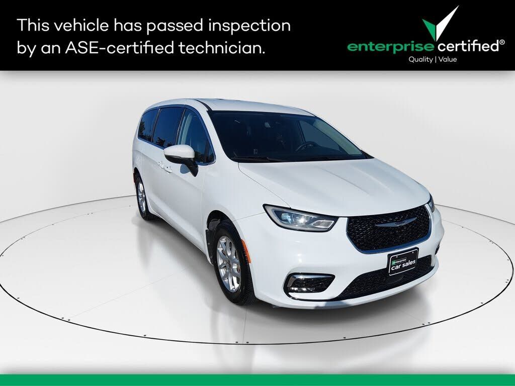 2023 CHRYSLER Pacifica