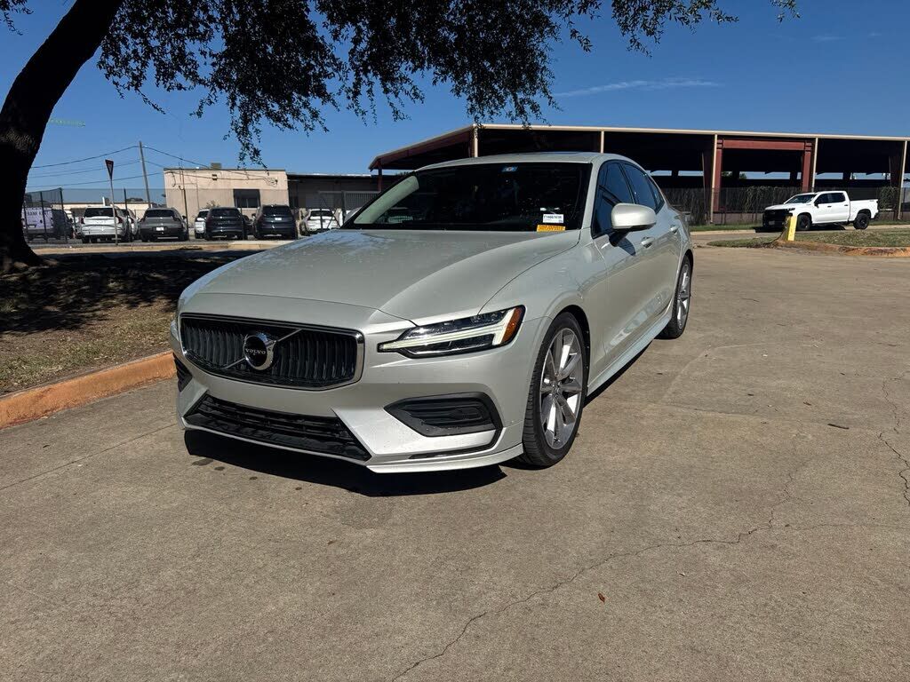 2019 VOLVO S60