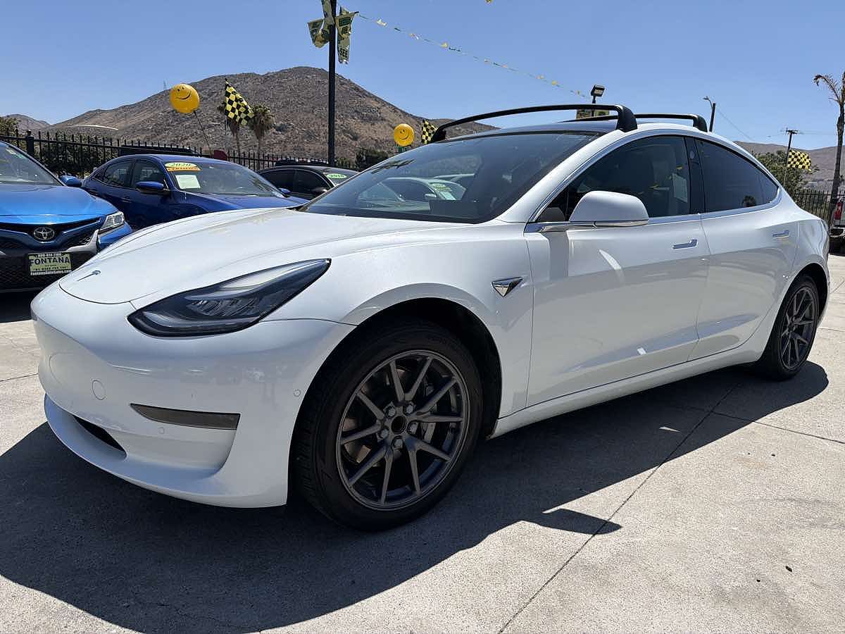 2020 TESLA Model 3