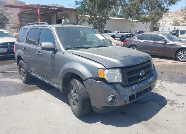 2011 FORD Escape