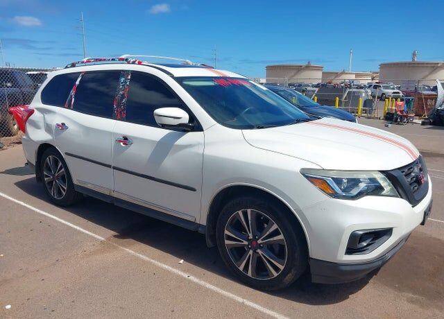 2017 NISSAN Pathfinder