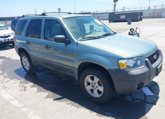 2005 FORD Escape