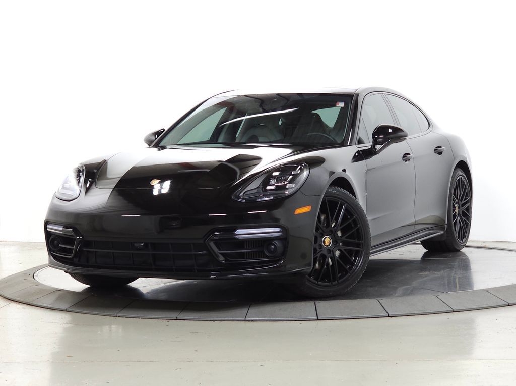 2022 PORSCHE Panamera
