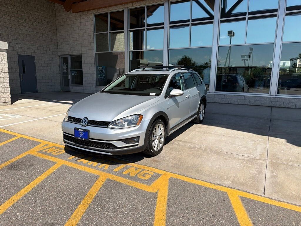 2017 VOLKSWAGEN Golf Alltrack