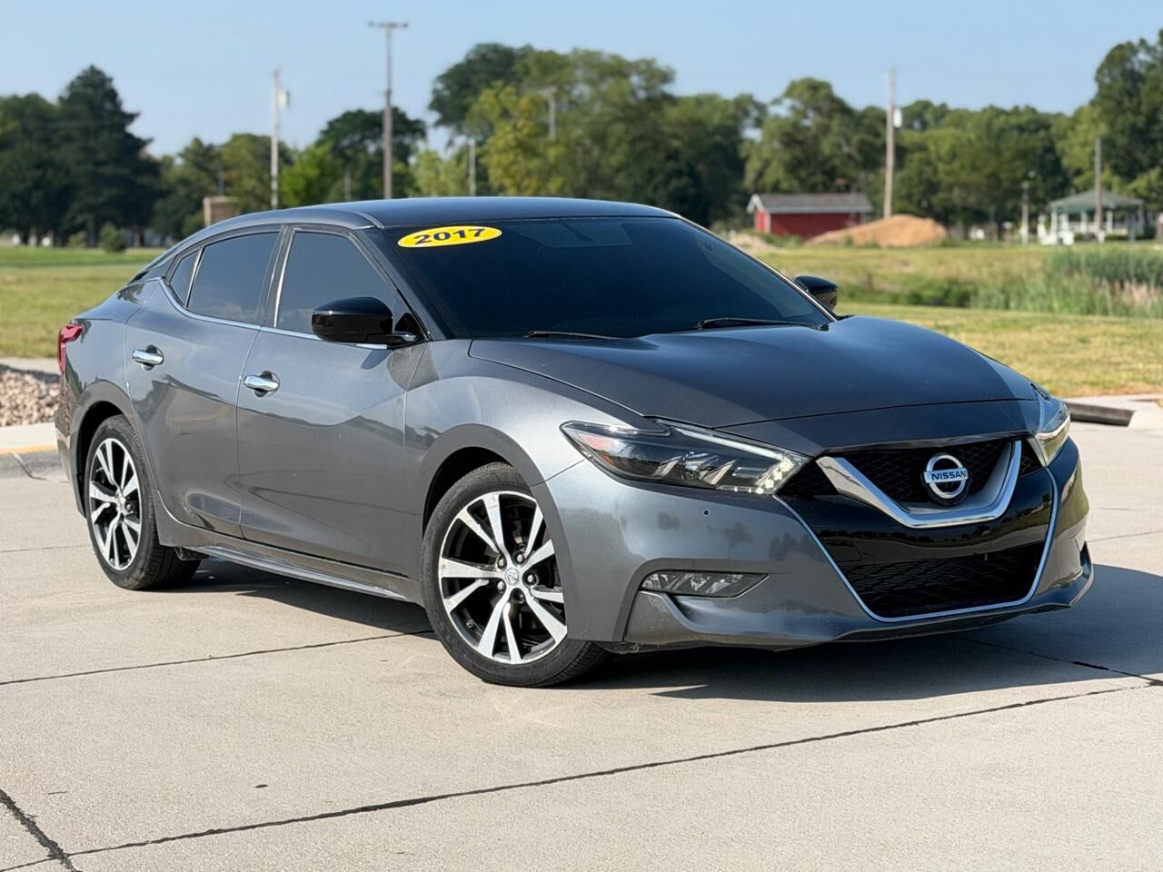 2017 NISSAN Maxima