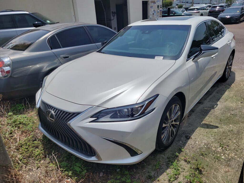 2021 LEXUS ES