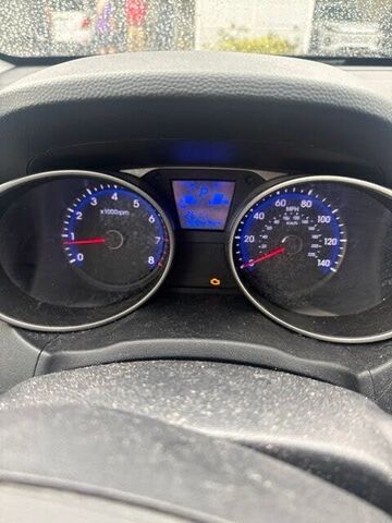 2011 HYUNDAI Tucson
