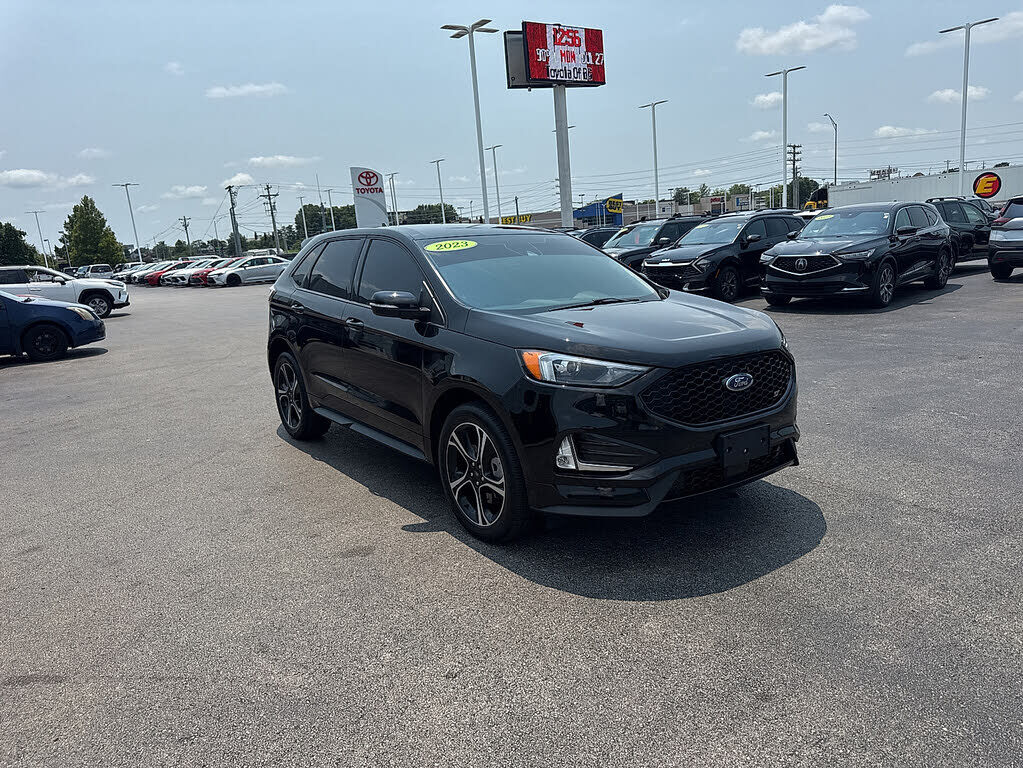 2023 FORD Edge