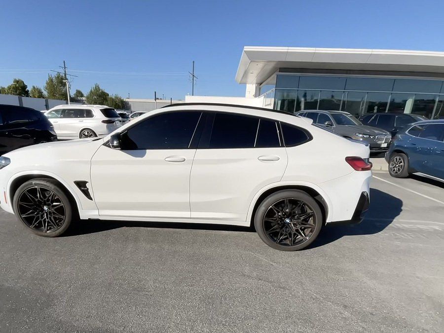 2023 BMW X4