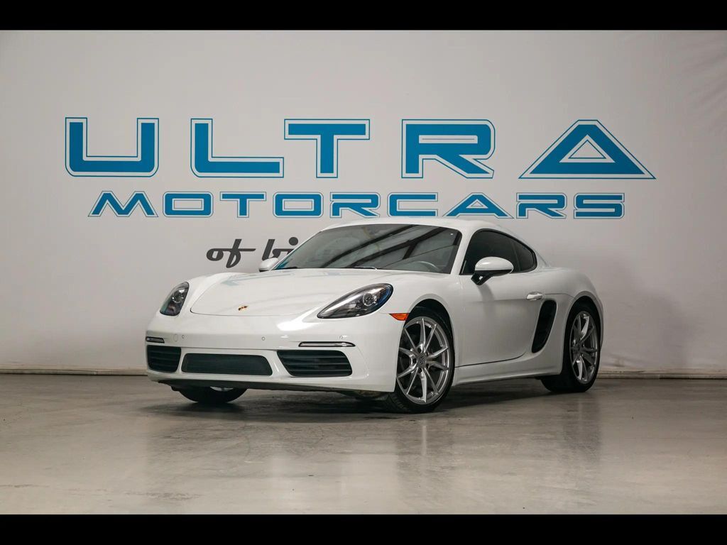 2018 PORSCHE 718