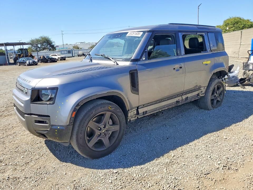 2022 LAND ROVER Defender