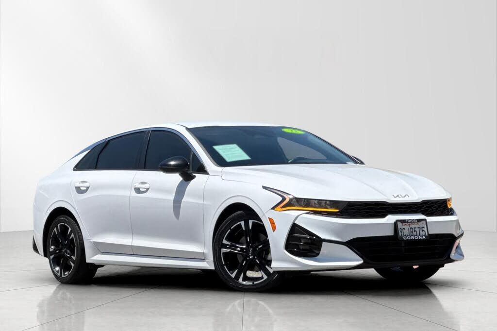 2022 KIA K5
