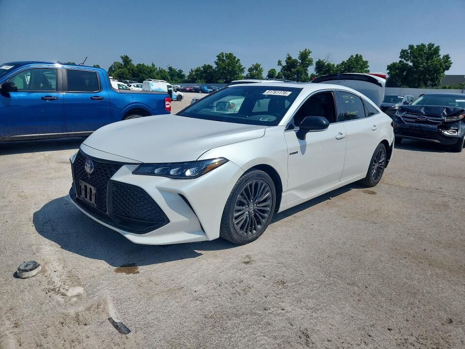 2019 TOYOTA Avalon