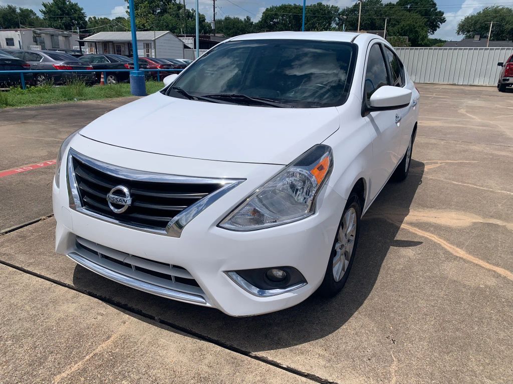 2018 NISSAN Versa