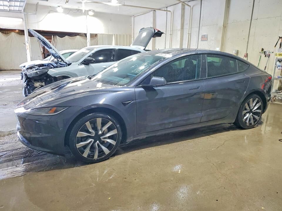 2024 TESLA Model 3