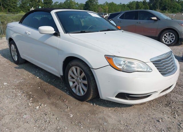 2012 CHRYSLER 200